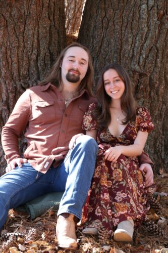 Couple announces engagement